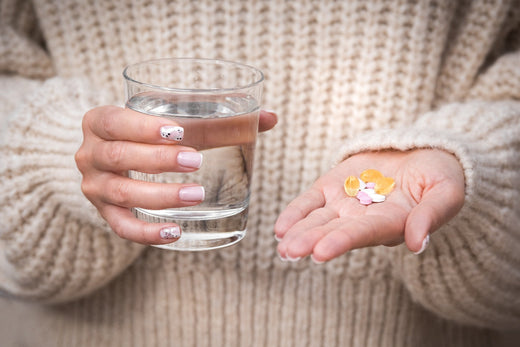 How do you recognize a vitamin B12 deficiency?